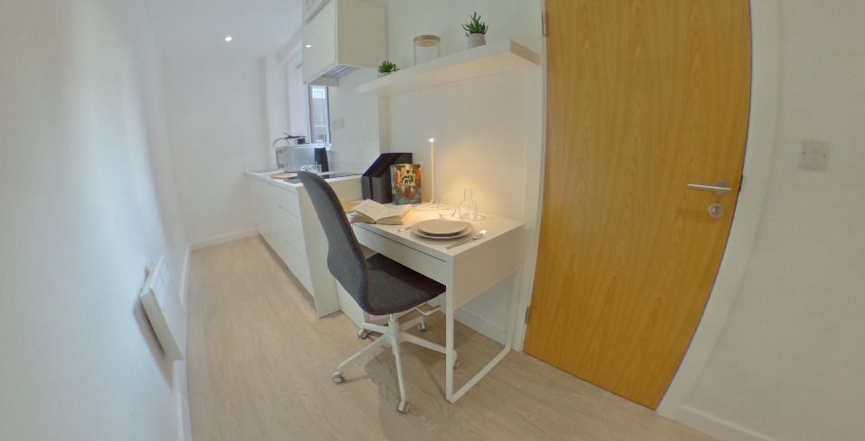 2 Bed Apartment Single Bed - room